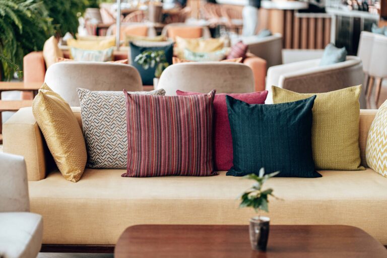 Fundas de sofá elásticas para renovar el salón
