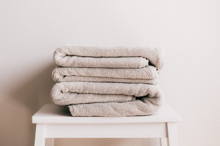 Toallas de baño grandes de algodón dobladas
